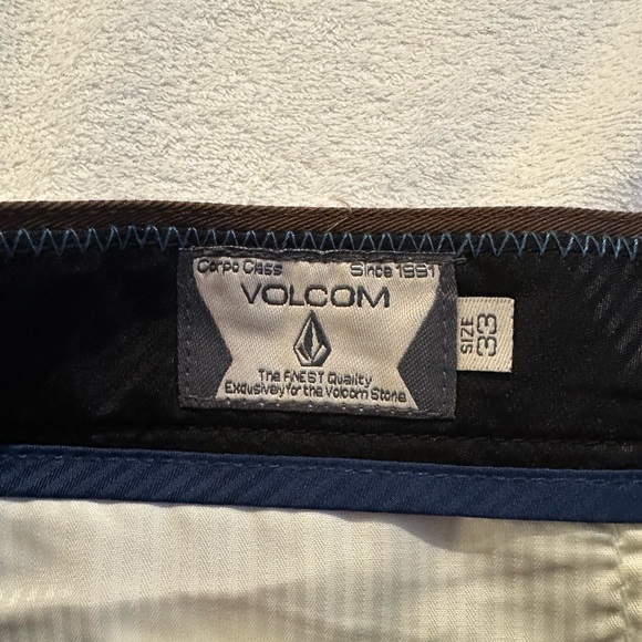 Volcom shorts size 33 NWT - Picture 5 of 5